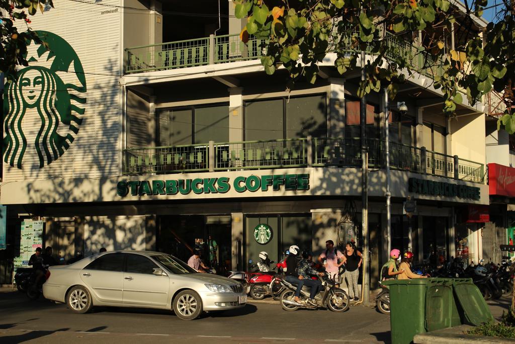Z'S Hostel At Tha Phae Gate Chiang Mai Bagian luar foto